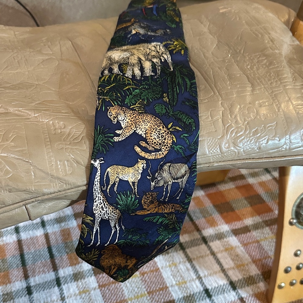 Alynn Neckwear Animal Kingdom Wildlife Safari Silk Tie